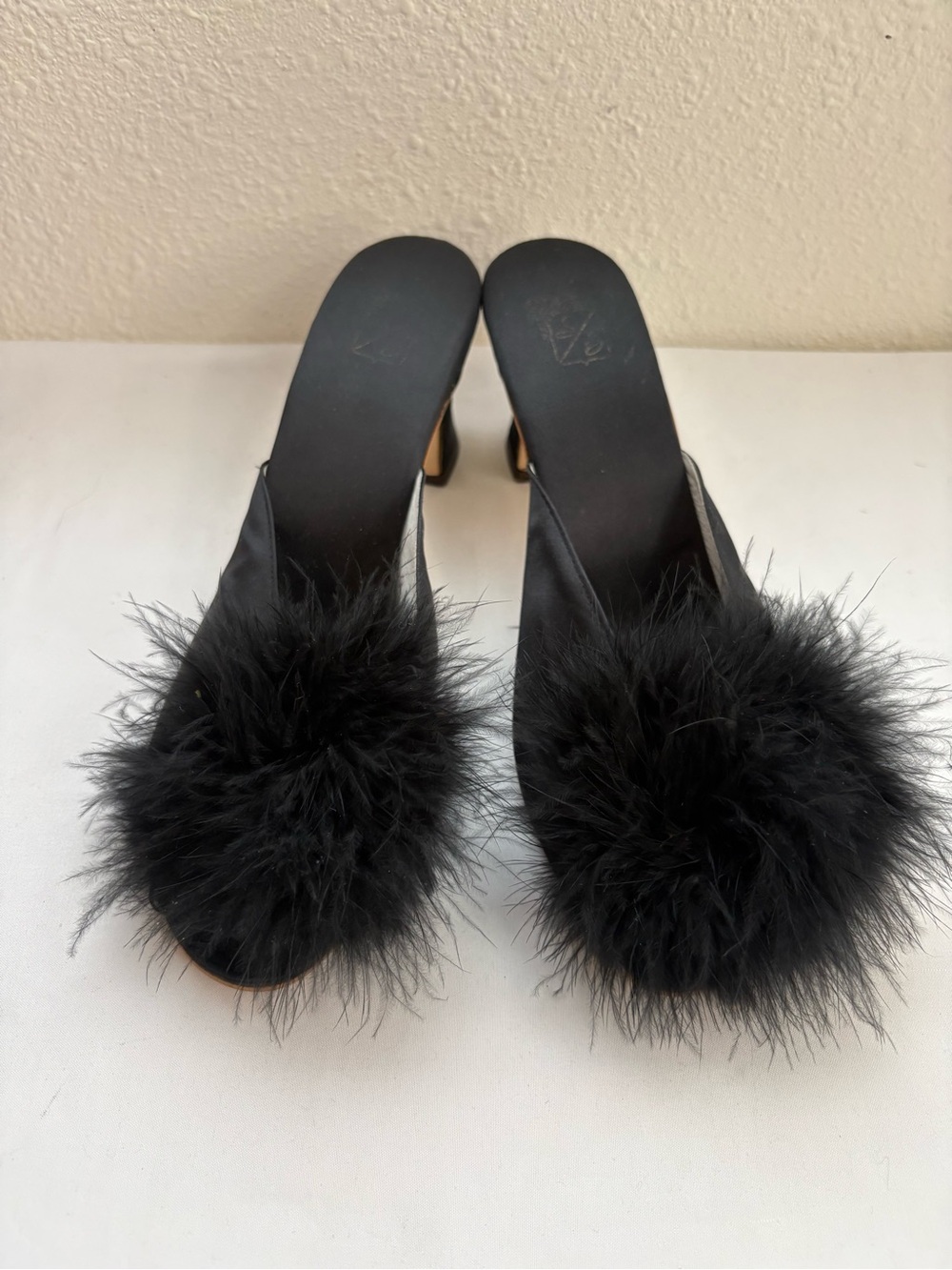 Vintage Saten Bell slippers